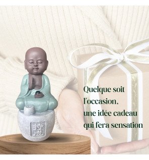  bouddha mythique en bronze dans un décor apaisant avec lumière tamisée