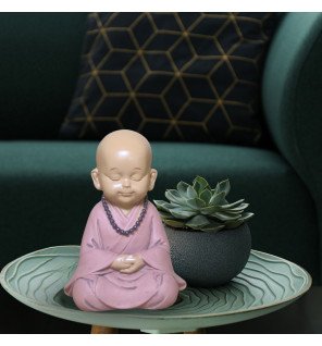  décoration de chambre avec la statuette bébé bouddha favorisant la détente