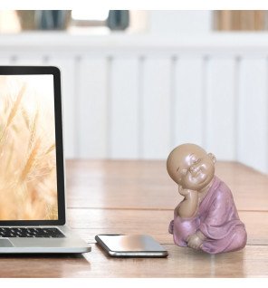  air diffuser and humidifier placed near green plants for a natural atmosphere