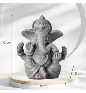  statue ganesh grise intégrée dans une décoration intérieure contemporaine