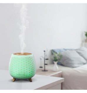  gros plan sur le diffuseur ultrasonique lola montrant sa texture mate et son design épuré