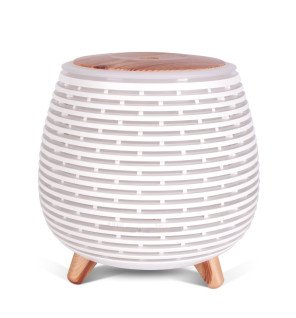  diffuseur lola zen'arôme utilisé lors d'une séance de méditation pour une ambiance apaisante