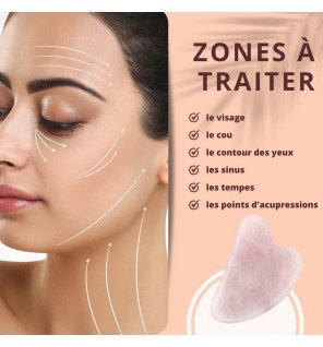 gua sha utilisé sur la joue d’une femme pour sculpter les contours du visage