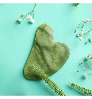 gros plan sur la texture lisse de la pierre de jade verte