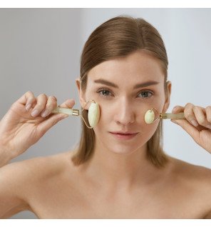 Masseur roller en pierre de jade blanc