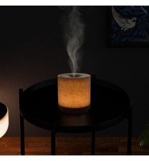 gros plan sur le diffuseur alesia montrant la texture naturelle de la toile de lin