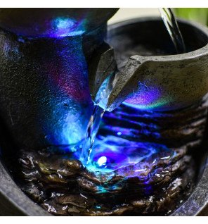  fontaine d'intérieur avec écoulement d'eau relaxant pour favoriser l'inspiration
