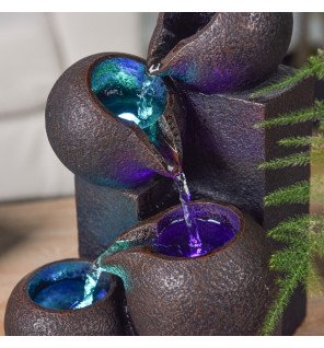  détail de l'éclairage led intégré à la fontaine luba pour une touche moderne