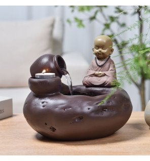  fontaine d'intérieur en résine noire avec motifs sculptés et base stable