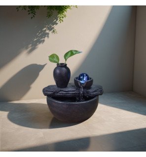  fontaine silice mise en scène sur un bureau pour favoriser la concentration