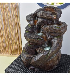  fontaine de jardin niagara apportant une touche de sérénité à un espace de méditation