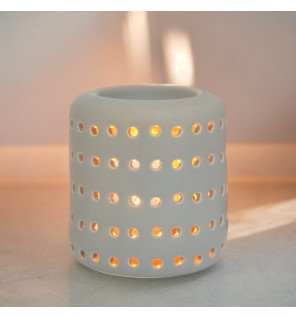  brûle-parfum coliseo présenté avec un flacon d’huile essentielle et une cuillère doseuse