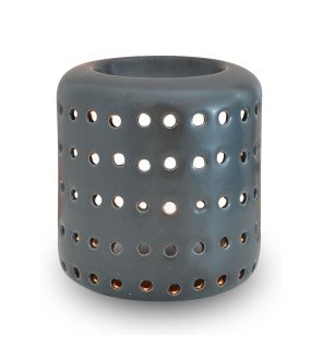  brûle-parfum noir en situation dans une pièce chaleureuse