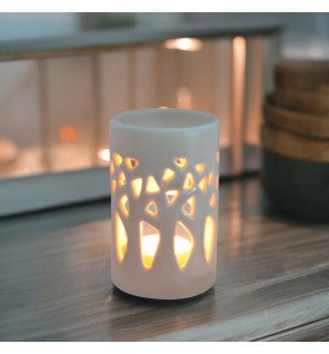  détail du motif forêt gravé sur la céramique grise