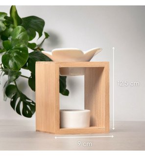  mise en scène du brûle-parfum avec lumière tamisée pour une atmosphère cocooning