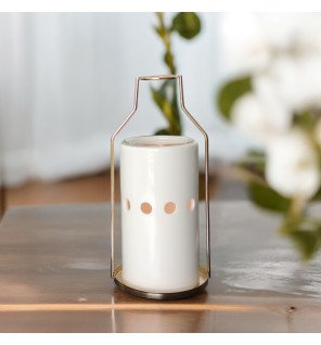  vue latérale du diffuseur mettant en valeur son design épuré et moderne