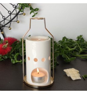  diffuseur en céramique et métal dans une décoration intérieure contemporaine