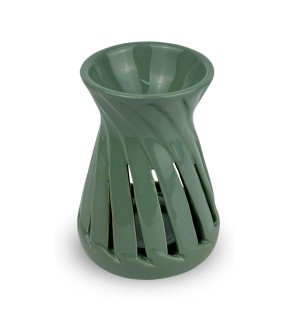  ambiance chaleureuse avec le brûle-parfum allumé en soirée