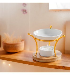  détail du brûle-parfum montrant la texture mate de la céramique