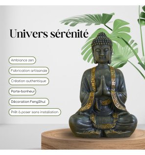  détail du visage serein de la statue bouddha grande taille