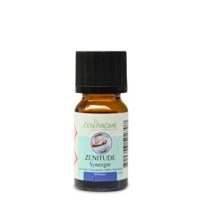  huile essentielle zenitude 10 ml photographiée avec des agrumes et des fleurs pour mettre en avant ses notes parfumées