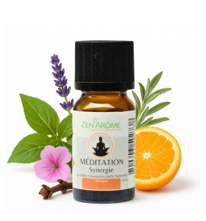  huile essentielle méditation 10 ml photographiée avec des agrumes et des fleurs pour illustrer ses notes olfactives