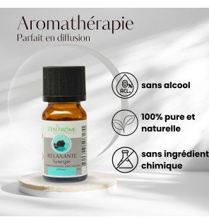  vue rapprochée du flacon d'huile essentielle relaxante avec bouchon noir et étiquette colorée