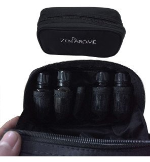  intérieur de la trousse avec flacons rangés de façon ordonnée et sécurisée