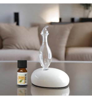  détail du socle en céramique du diffuseur dan avec finition mate