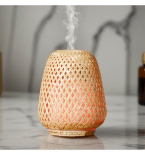  vue latérale du diffuseur olaki mettant en valeur sa forme épurée et son design minimaliste
