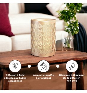  ambiance zen avec le diffuseur vienne allumé et une lumière douce en arrière-plan