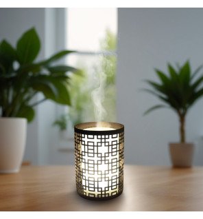  gros plan sur le réservoir du diffuseur vela prêt à accueillir des huiles essentielles