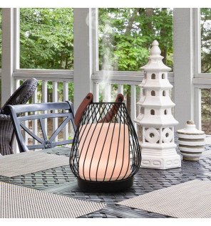  diffuseur rechargeable milano branché en train de se recharger via un câble usb