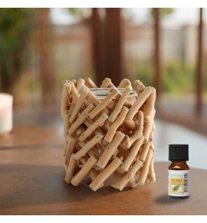  gros plan sur le réservoir du diffuseur calorya n°7 prêt à recevoir quelques gouttes d'huile essentielle