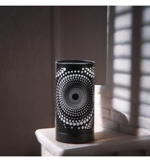  détail du câble d’alimentation discret et pratique du brûle-parfum