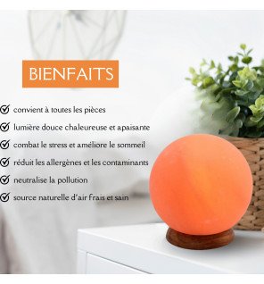  vue rapprochée sur le port usb discret de la lampe sphère en sel