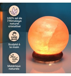  lampe décorative en sel d'himalaya utilisée comme veilleuse dans une chambre