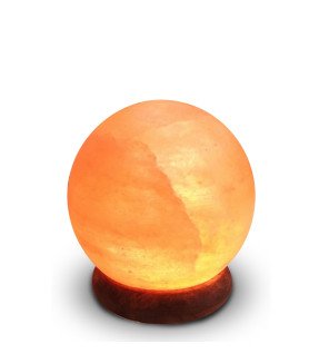  détail du socle en bois naturel supportant la sphère de sel d'himalaya