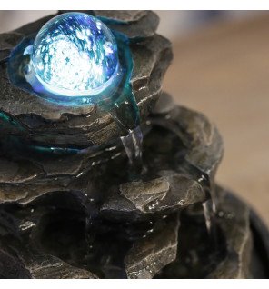  fontaine d'intérieur nature utilisée comme élément de décoration dans une chambre