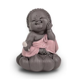  décoration intérieure contemporaine mettant en valeur la statue bouddha en céramique pour plus de sérénité