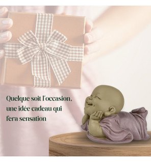  vue rapprochée sur la texture artisanale de la statue bonze rêveur