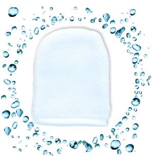  gant démaquillant écologique utilisé lors d’une routine beauté écoresponsable