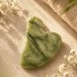 Gua Sha en pierre de jade vert Gua Sha en pierre de jade vert
