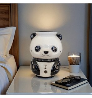  brûle-parfum panda en situation dans un salon zen avec lumière tamisée