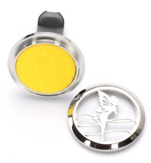  détail du motif ange délicatement gravé sur le diffuseur pour voiture