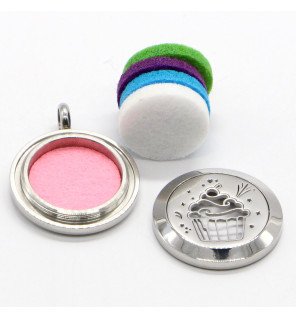  bijou aromathérapie élégant porté autour du cou pour une touche de bien-être au quotidien