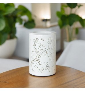  ambiance tamisée autour du diffuseur en fonctionnement le soir