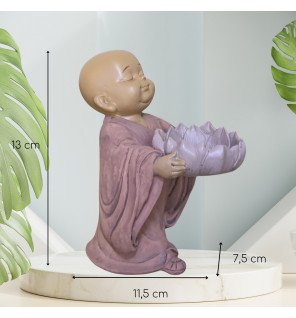  bougeoir bouddha debout utilisé comme centre de table lors d’une soirée détente