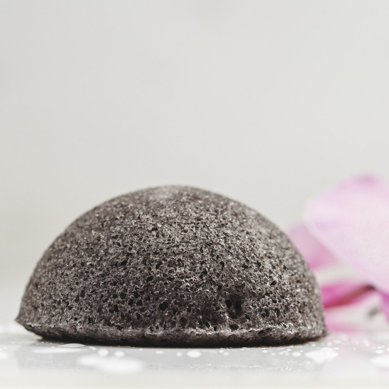 Éponge Konjac pour visage au charbon de bambou zéro déchet Éponge Konjac pour visage au charbon de bambou zéro déchet