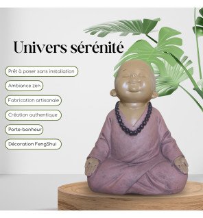  détail du visage serein de la statue bébé bouddha rose en rumination pour une ambiance apaisante